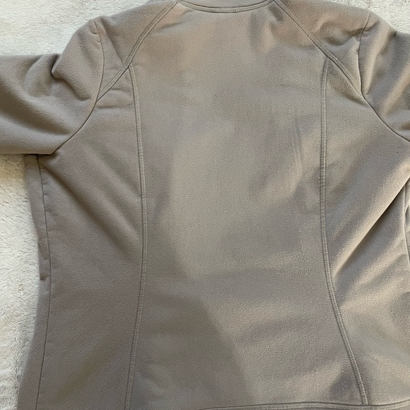 Grey Fleece North Face Jacket - Picture 5 of 7